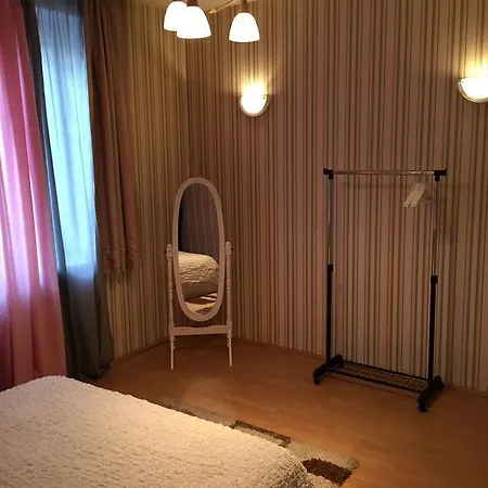 Apartament On Prospekt Nezavisimosti Mińsk