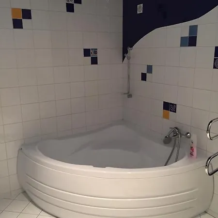 On Prospekt Nezavisimosti Apartament Mińsk